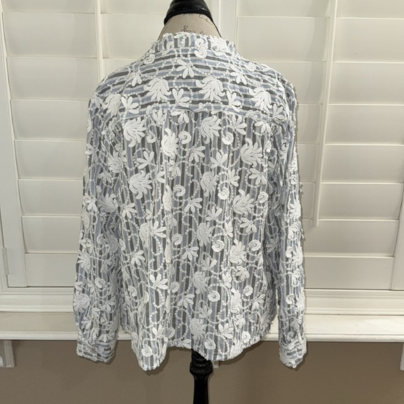 Pilcro THE WHITNEY TRAPEZE STRIPED FLORAL BUTTON Top IVORY - Picture 7 of 12